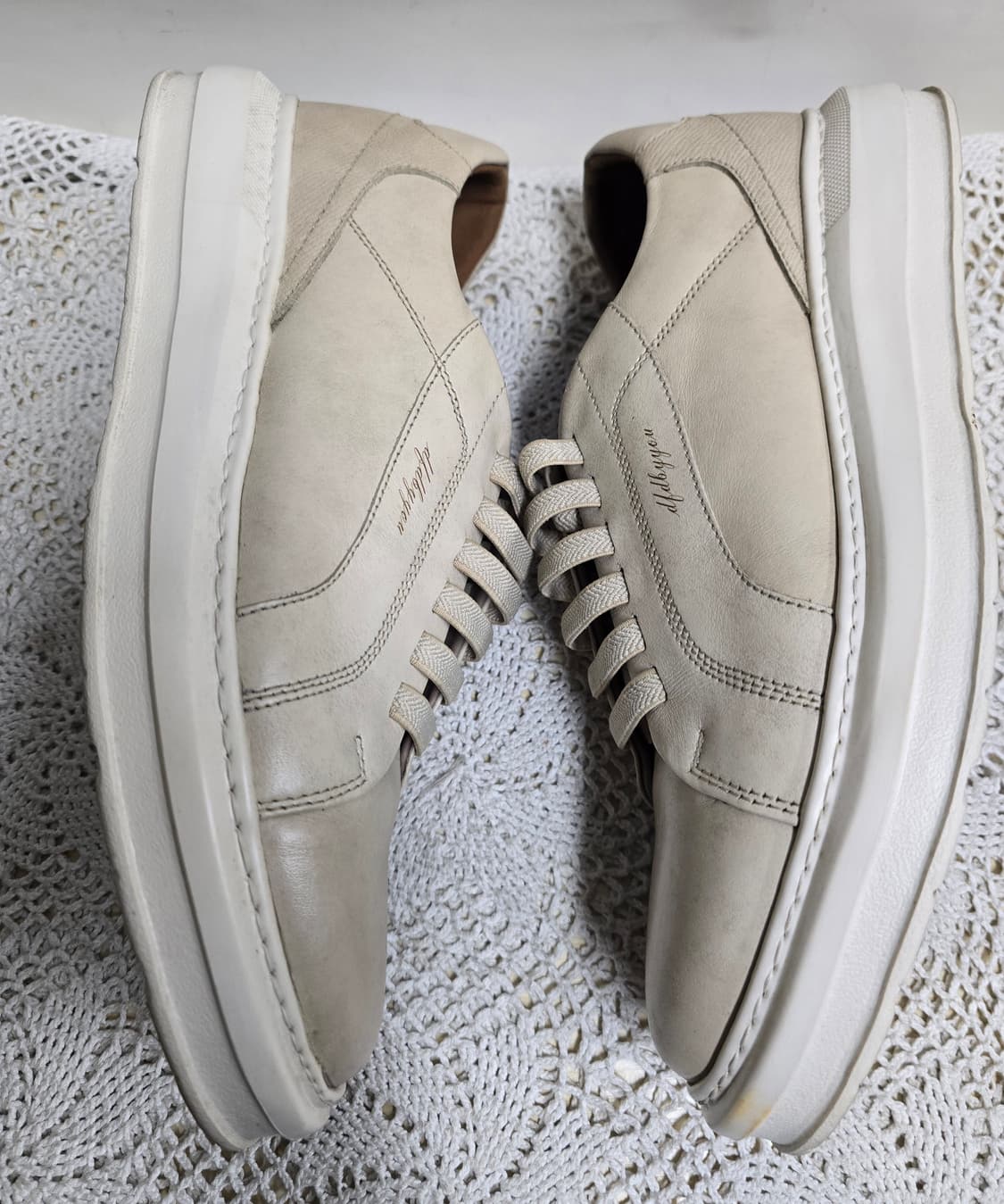 소다 컴포트 밴딩 스니커즈 265 상품이미지3