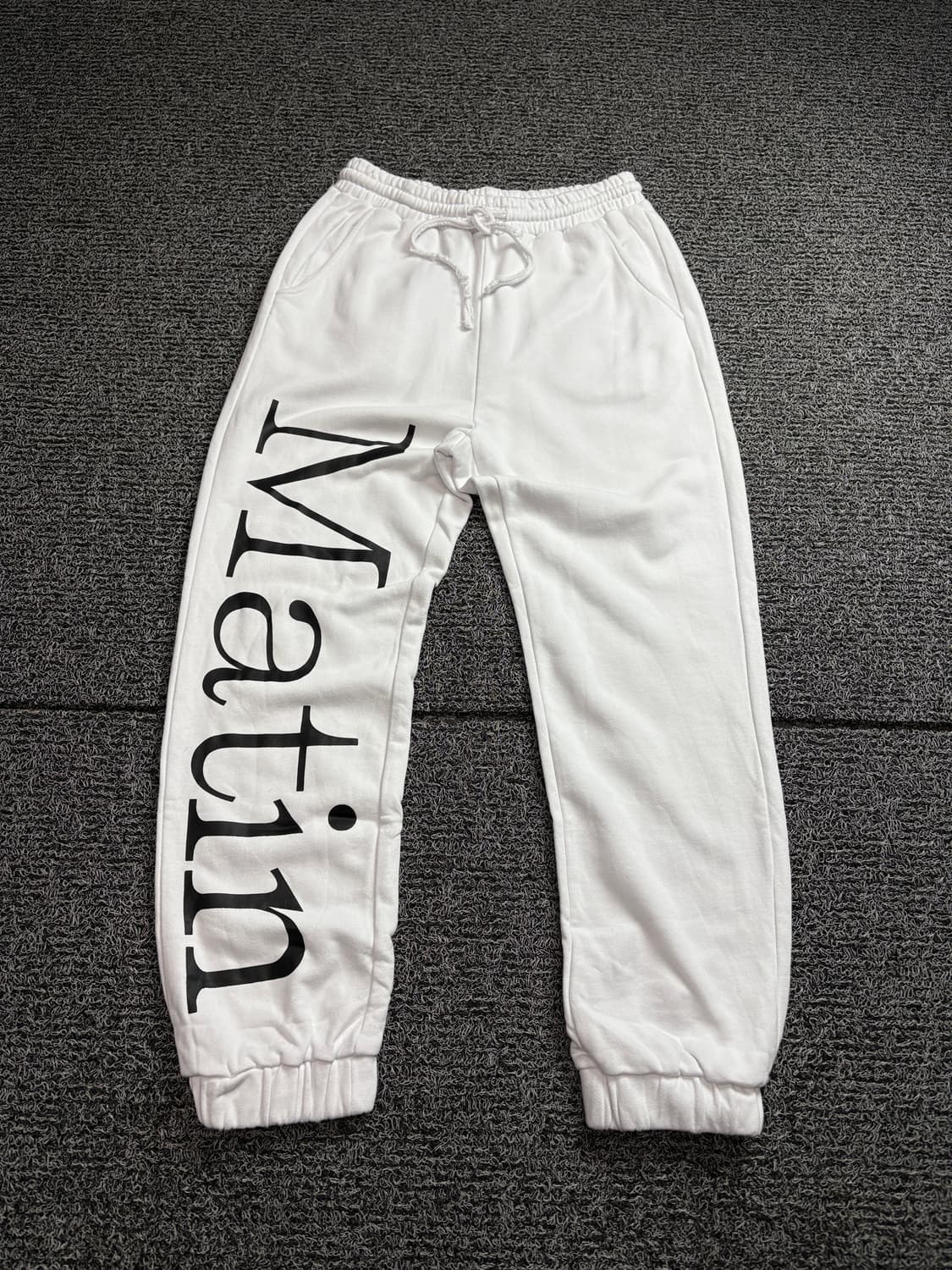 마뗑킴 빅로고 와이드핏 스웻 조거 팬츠 2092 상품이미지2