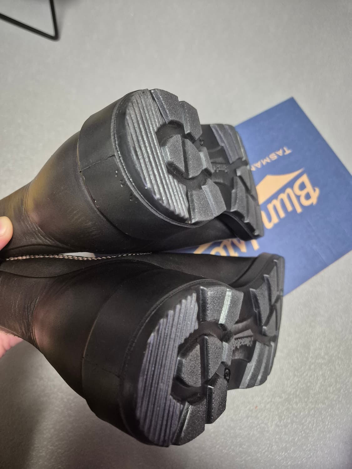 블런드스톤 600 부츠 브라운
AU7.5 (국내 265~270) 상품이미지7