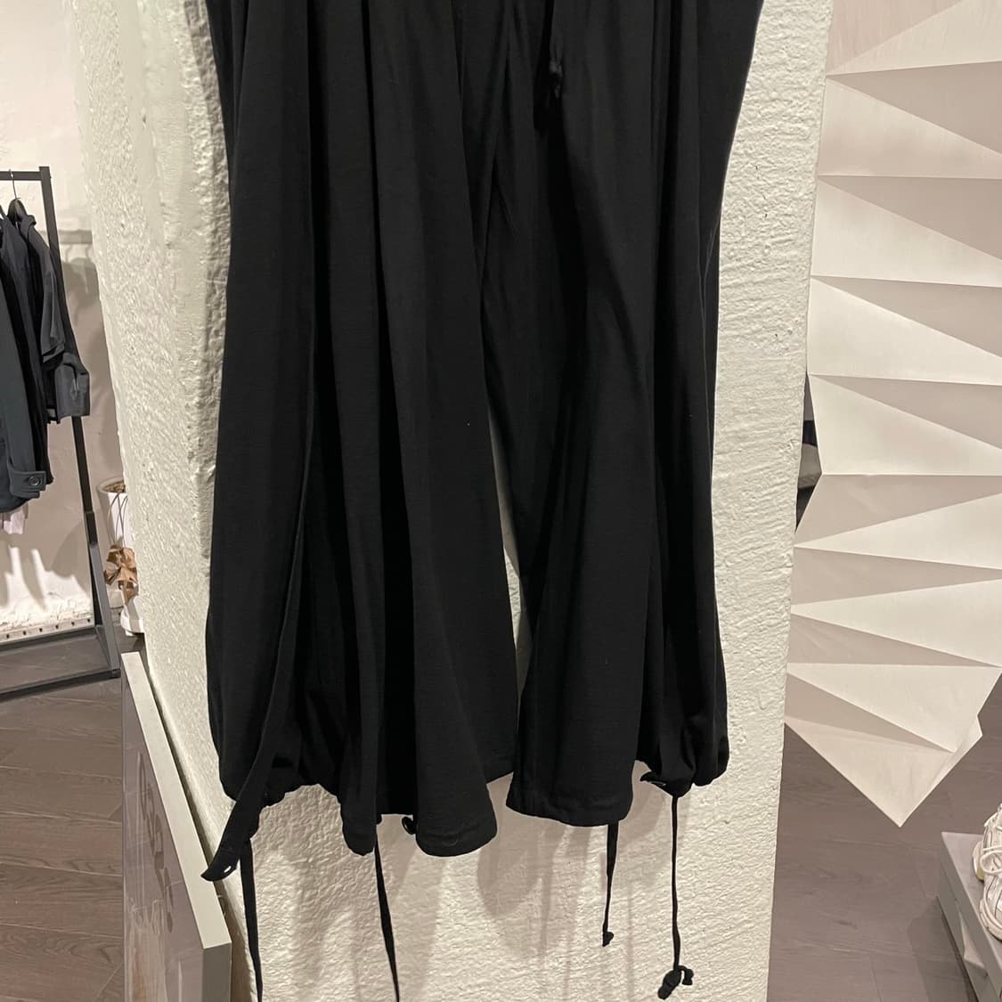 요지야마모토 뿌르옴므 패널 디테일 벌룬팬츠 상품이미지2