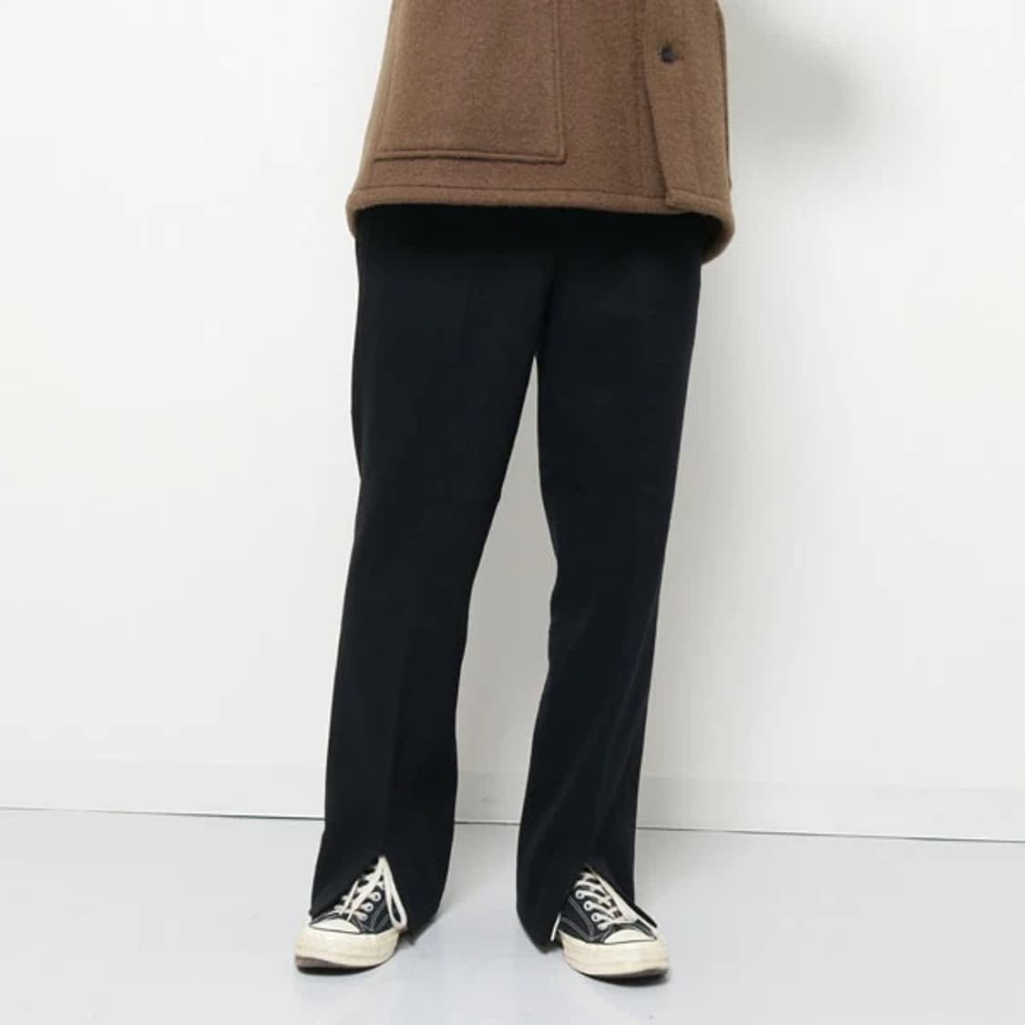 Marka / hem slit straight pants black /  상품이미지1