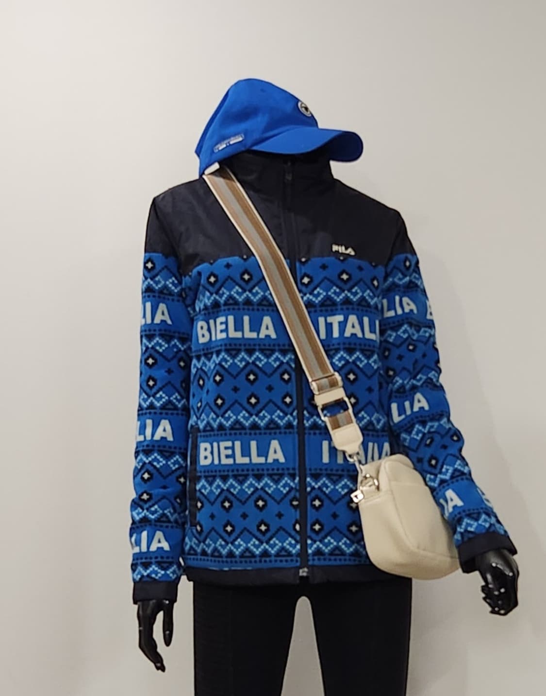 블루 레터링 후리스 상품이미지1