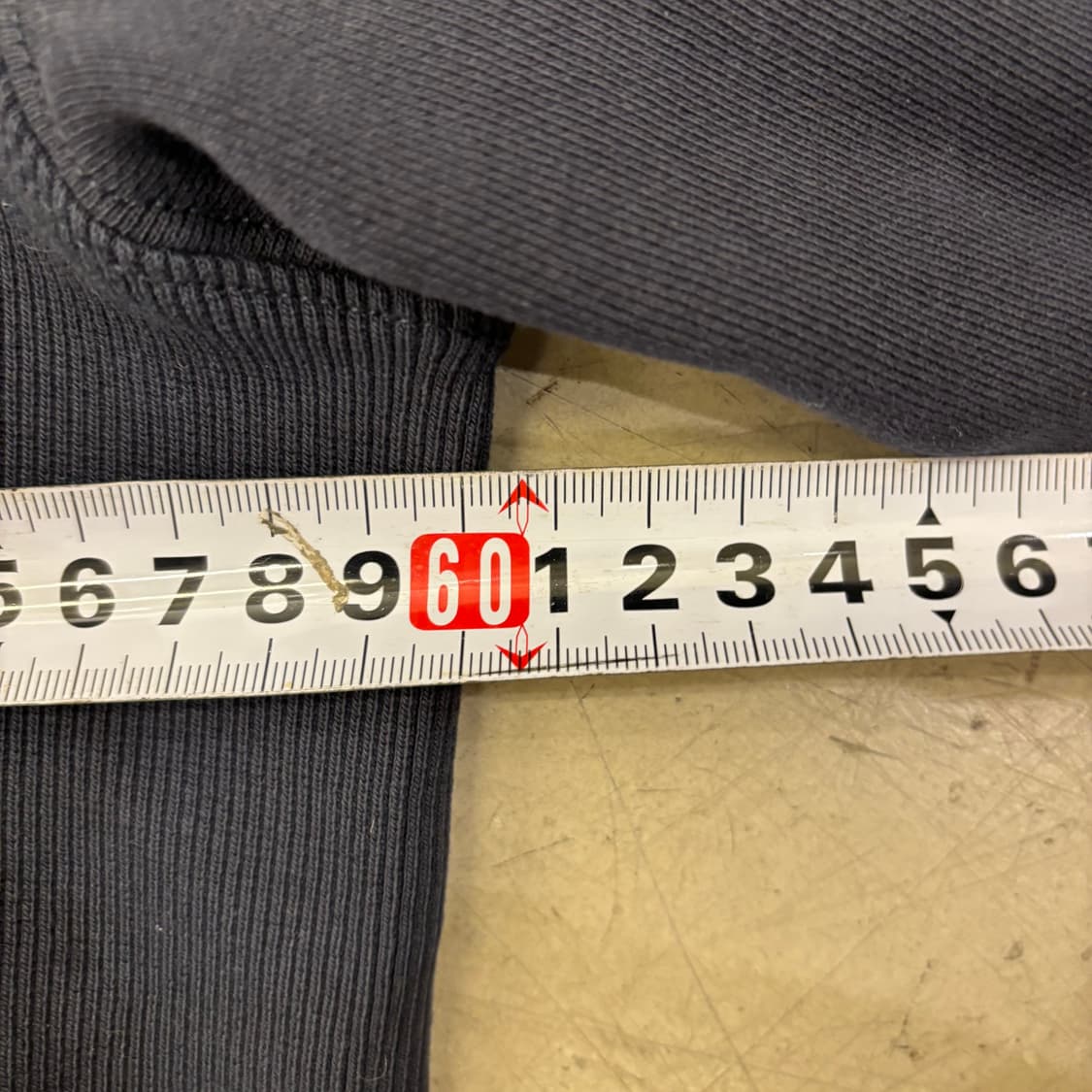 커버낫 스몰로고 맨투맨 상품이미지5