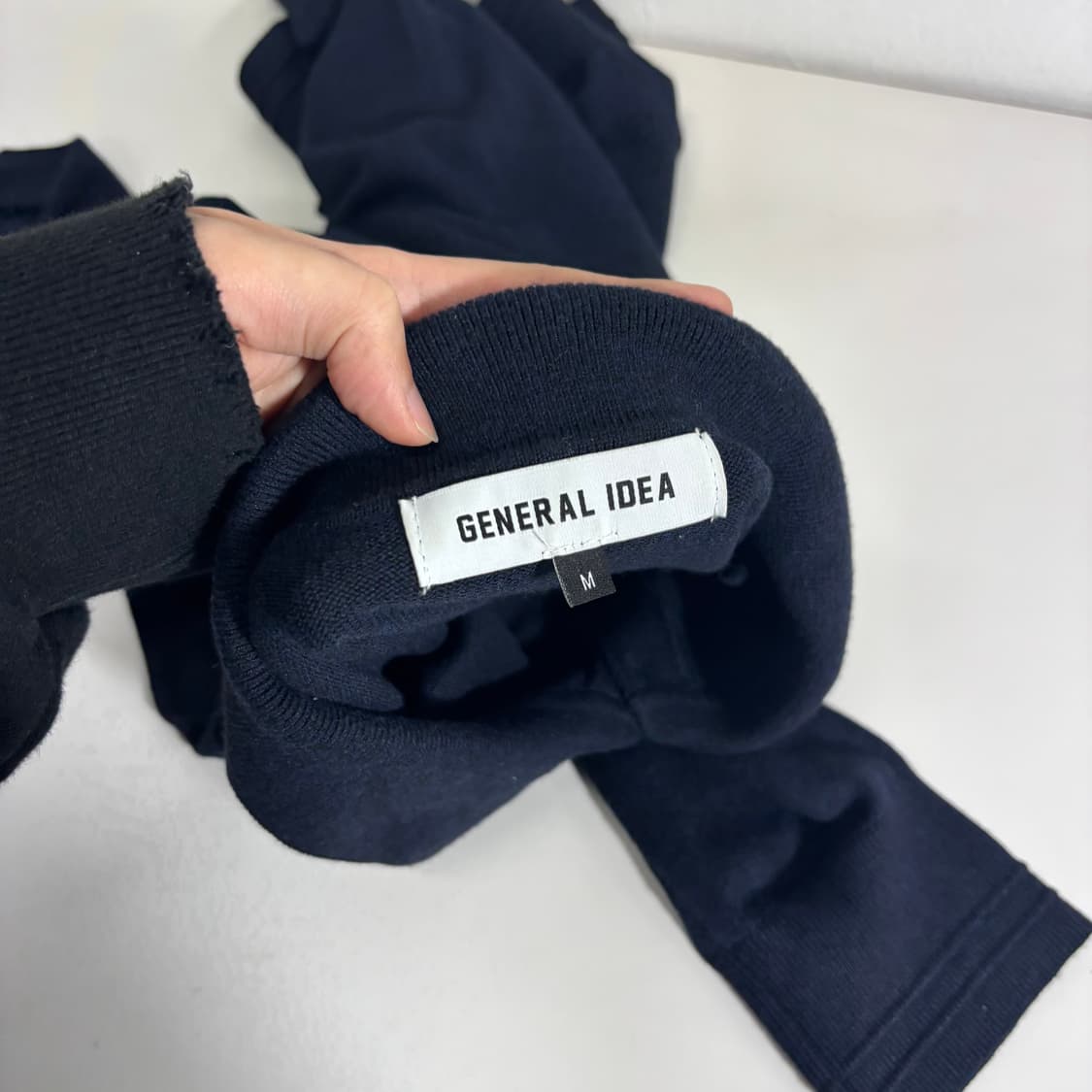 우먼M 제너럴아이디어 다크네이비 카라 반집업니트 상품이미지4