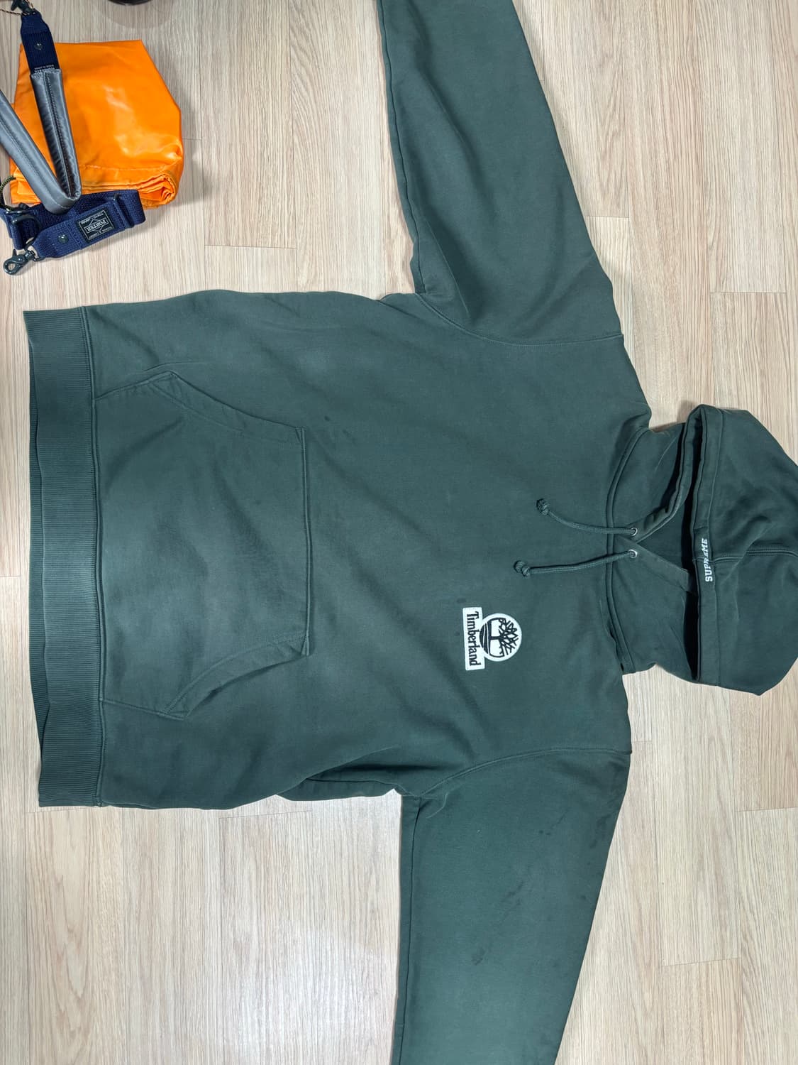 슈프림x팀버랜드 후드 L사이즈 팝니다. 상품이미지1