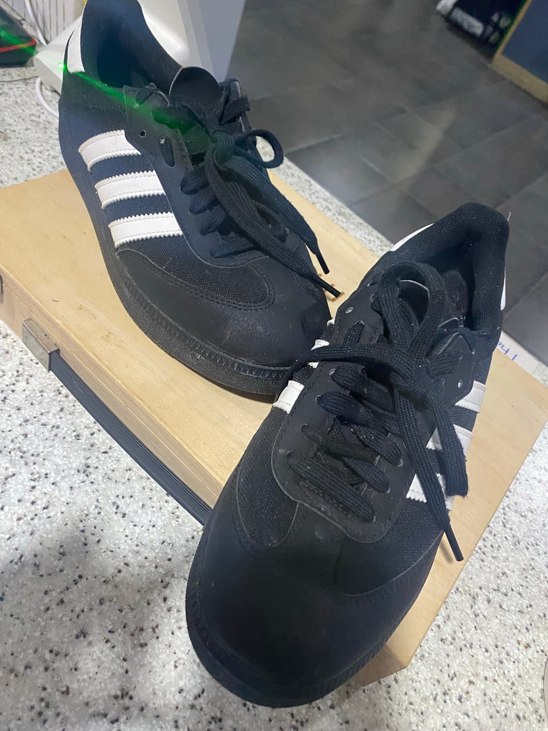 아디다스 벨로삼바 블랙 255 상품이미지1