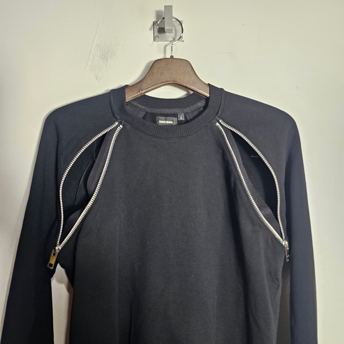 S 디젤 레글런 숄더 사이드지퍼 맨투맨 상품이미지7