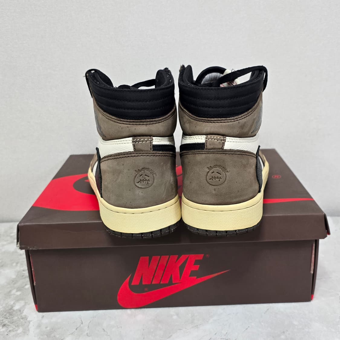나이키 조던 트래비스 스캇 모카 하이 265사이즈 판매 상품이미지5