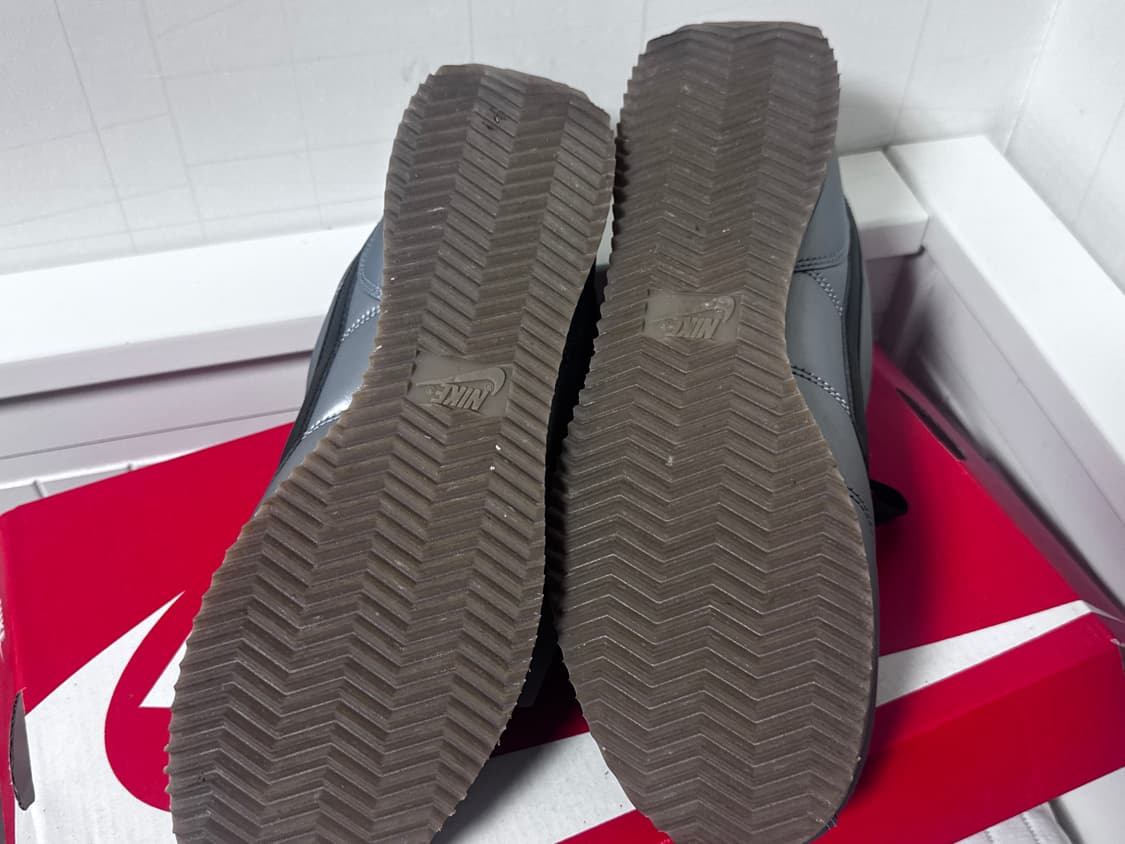 나이키 코르테즈 메탈릭 250 상품이미지4