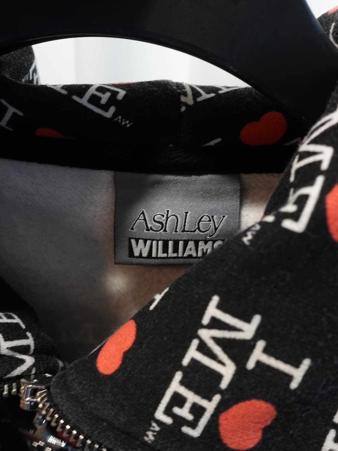 ASHLEY WILLIAMS "I LOVE ME" hood zip up 상품이미지10