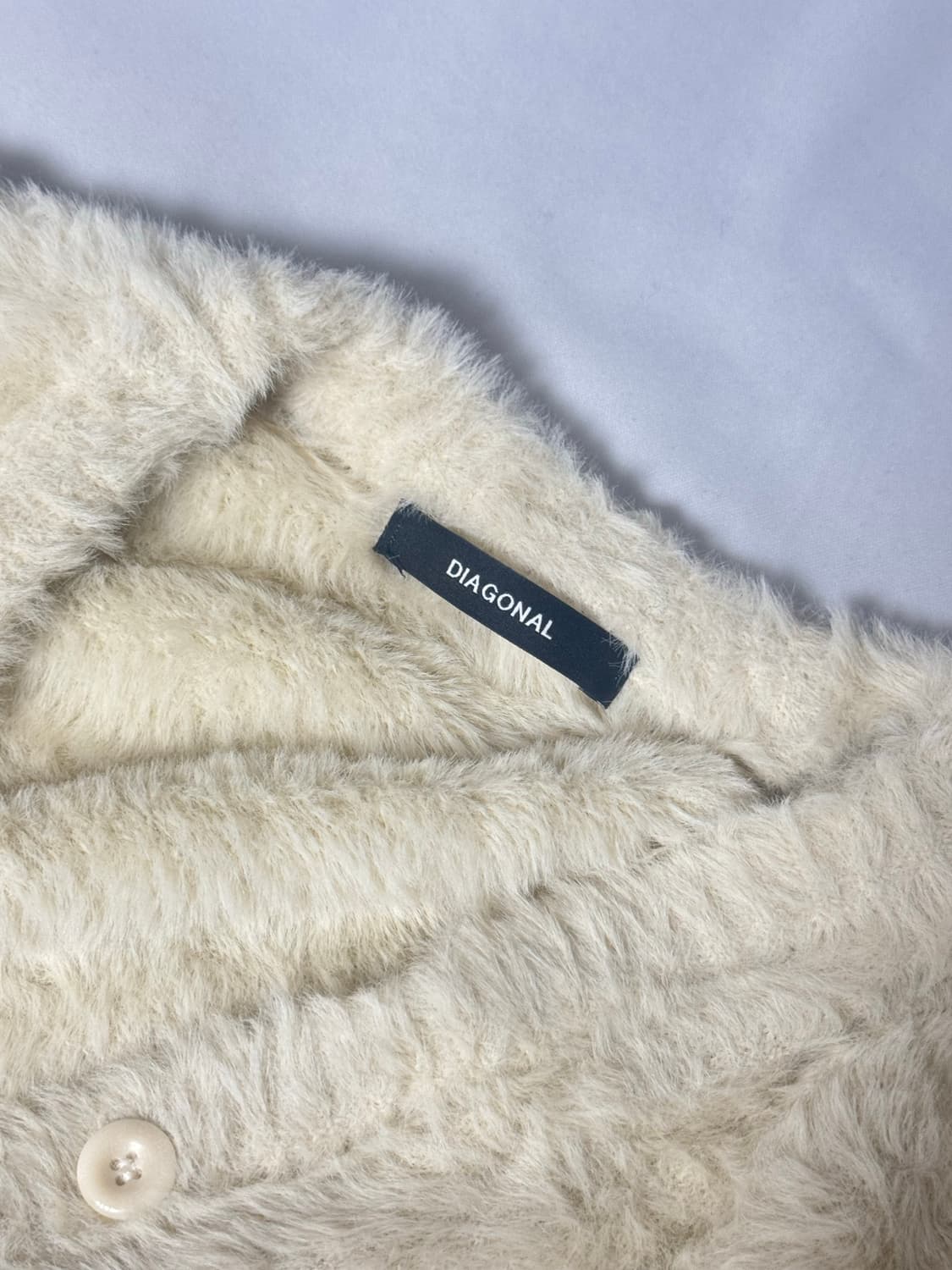 (정가13만9천) 다이애그널 브이넥 헤어 니트 가디건 상품이미지4