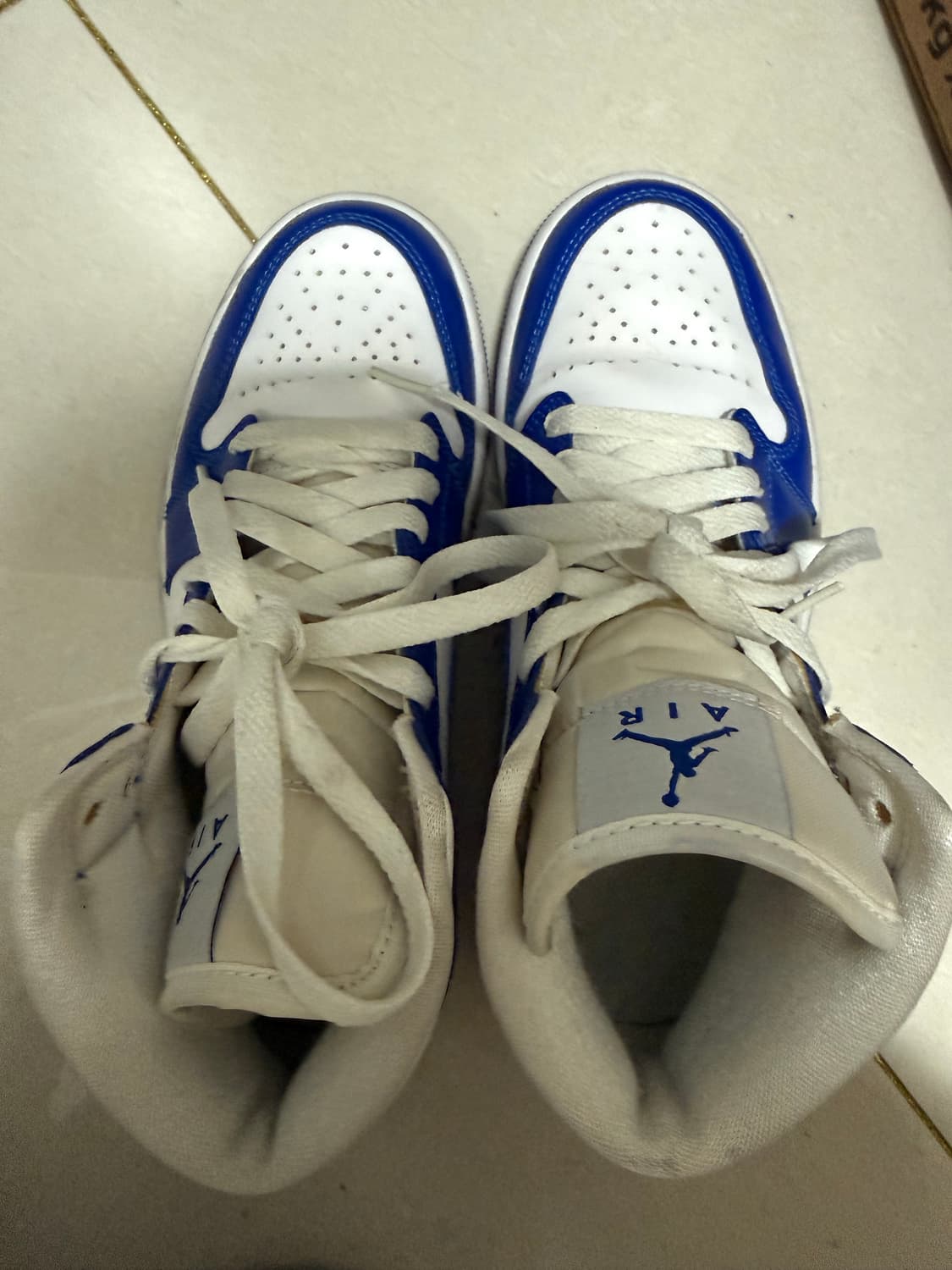 (W) 조던 1 미드 화이트 하이퍼 로얄 상품이미지7