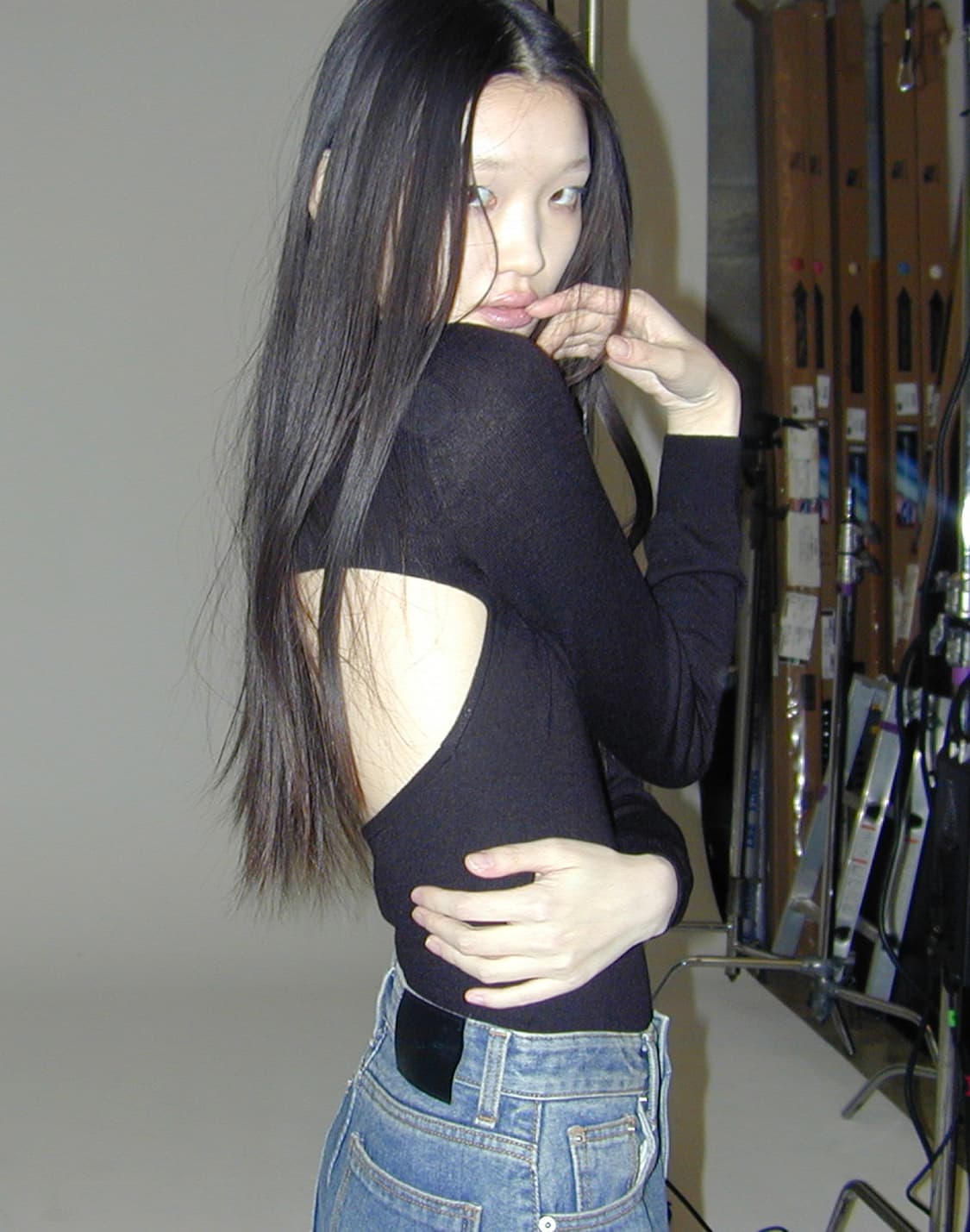 CUT-OUT KNIT TOP (BLACK) - S 상품이미지2