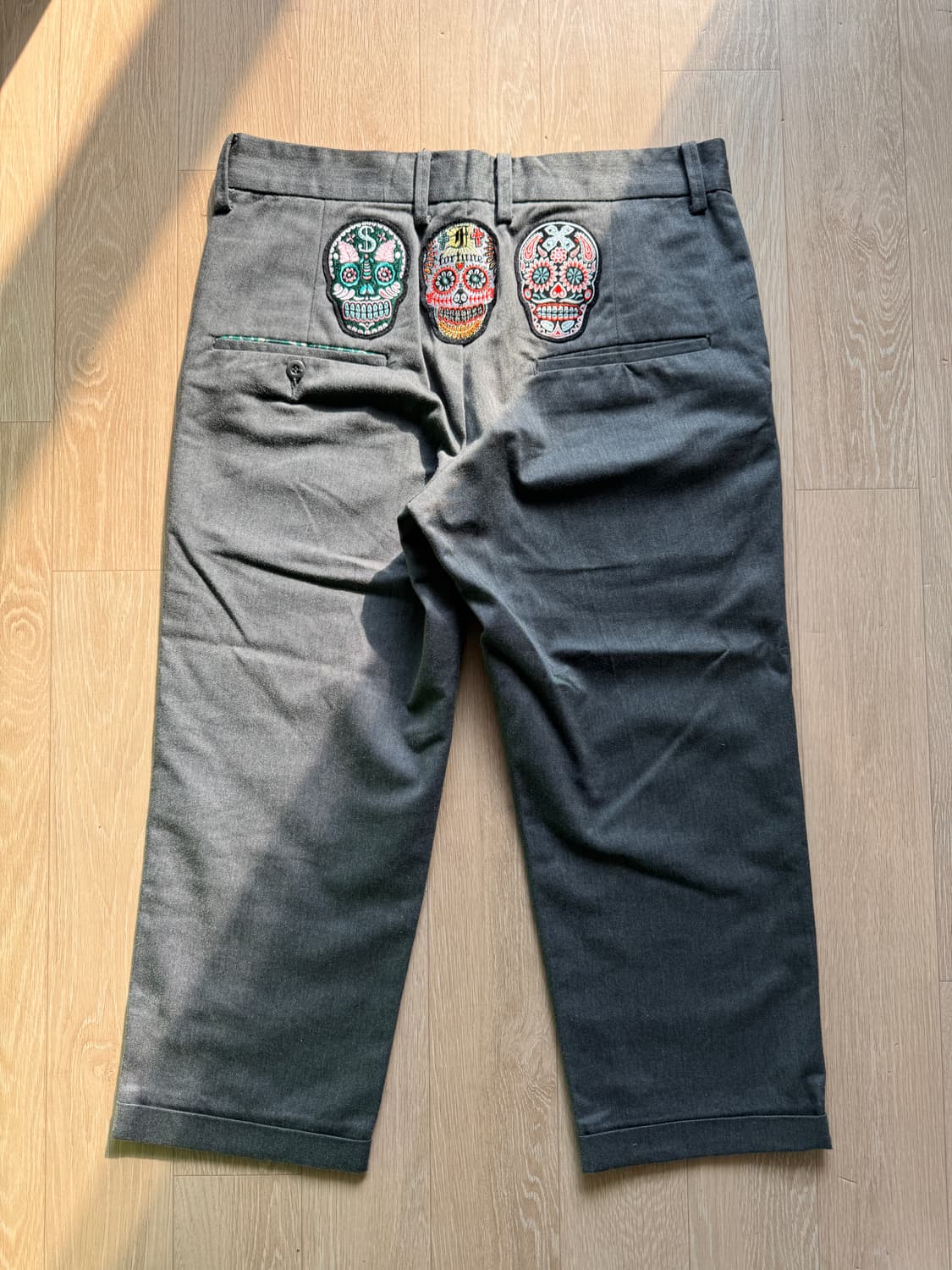 사스콰치패브릭스 해골 패치 슬랙스 상품이미지1