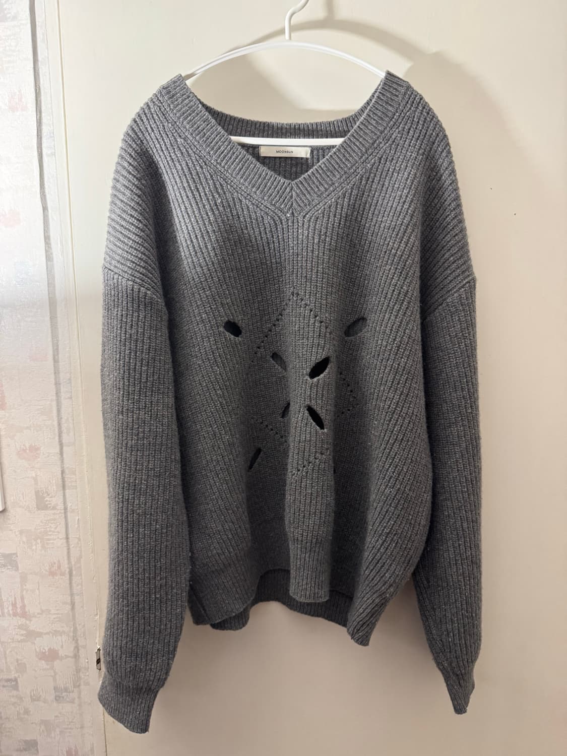 문선 v넥 니트(m) 상품이미지1