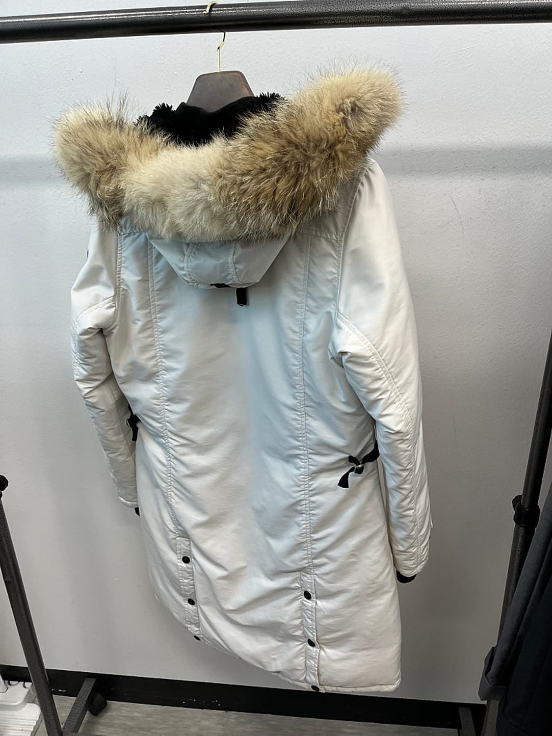 여) 캐나다구스 블랙와펜 롱패딩 상품이미지5