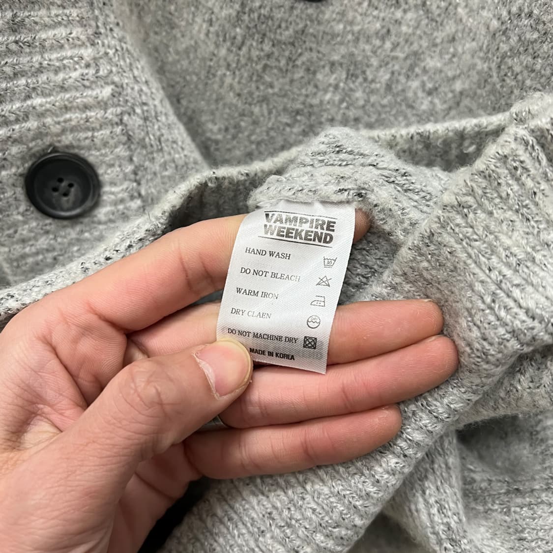 뱀파이어 위켄드 스마일 헤비 오버핏 니트 가디건 FREE 상품이미지5