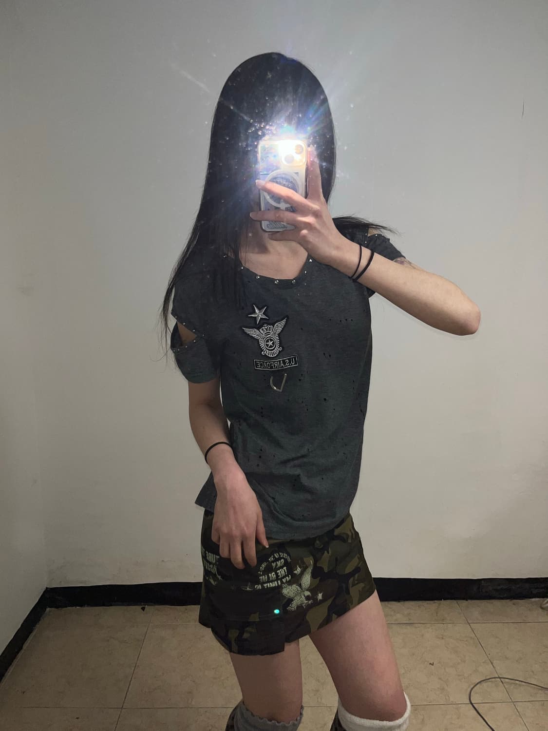 •00‘s P2K 소매 슬릿 스터드 반팔 티셔츠 상품이미지2