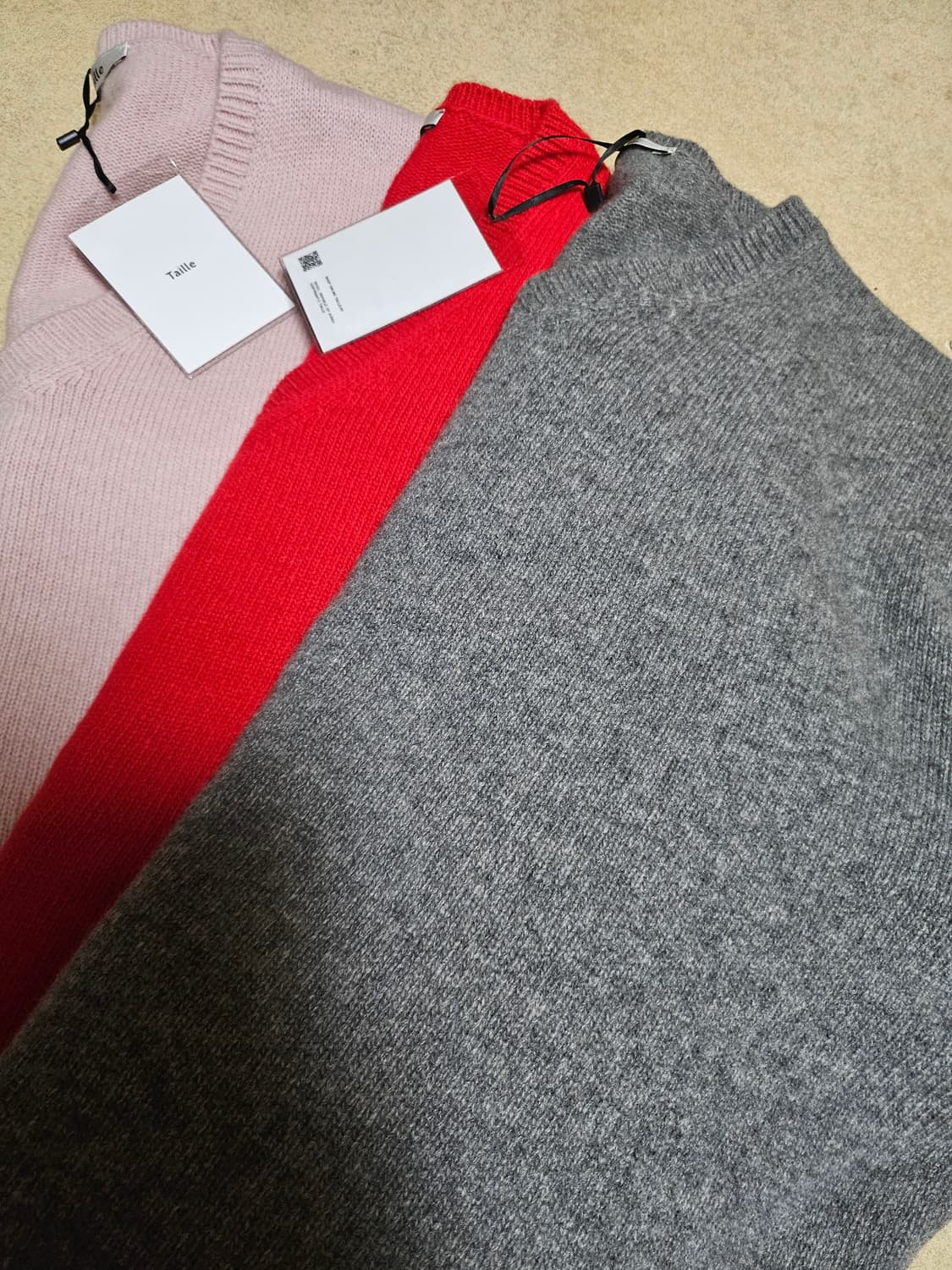 타일레 파르마 울 브이넥 니트 2사이즈 레드,핑크,그레이 상품이미지4