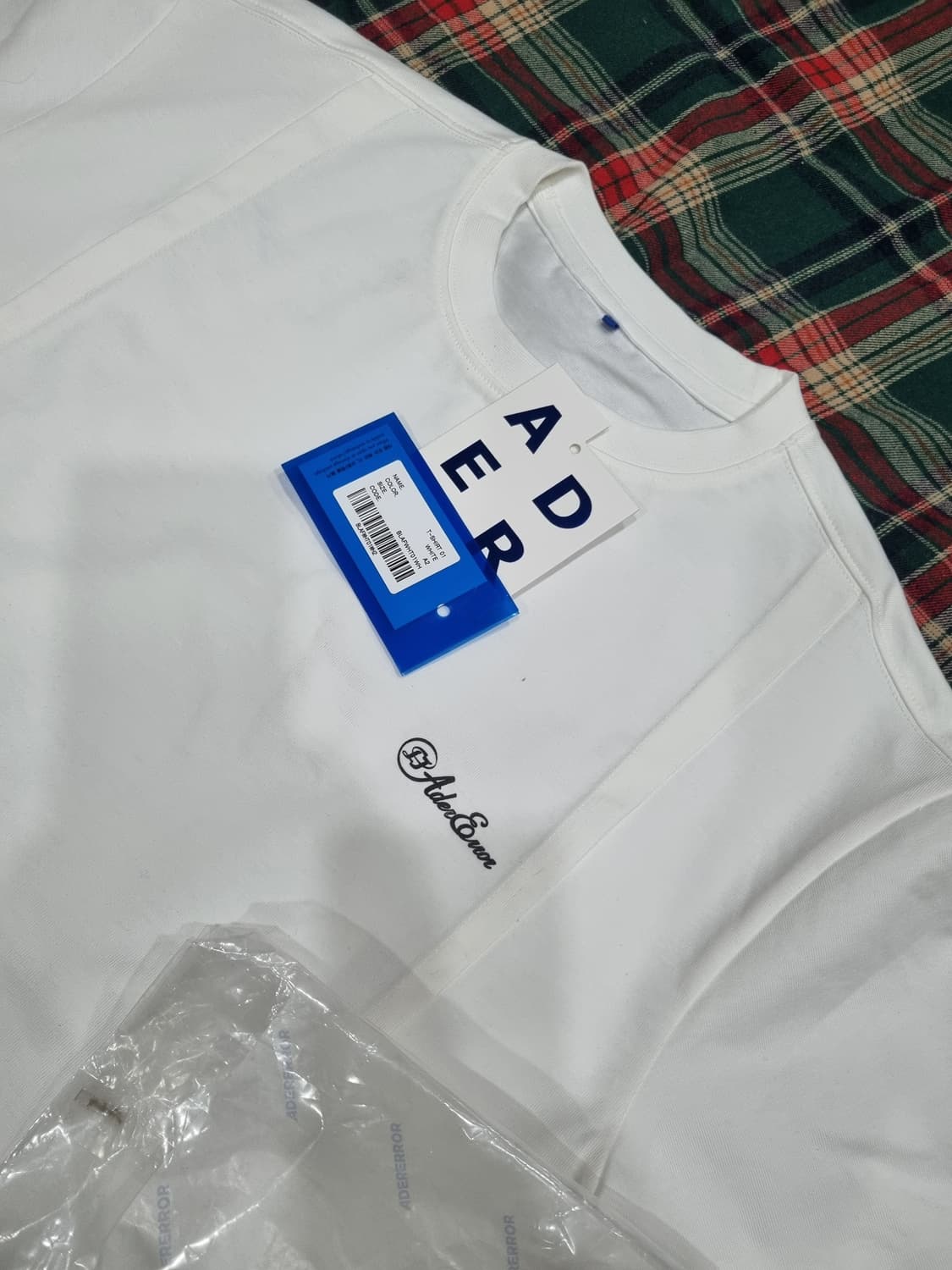 아더에러 Fluic logo t-shirt A2 상품이미지3