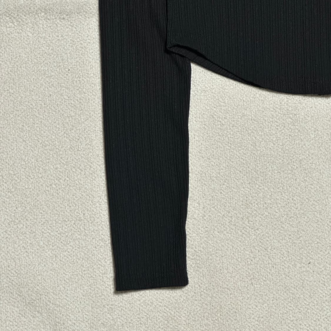 오이소엘 라나 스퀘어 넥 탑 상품이미지4