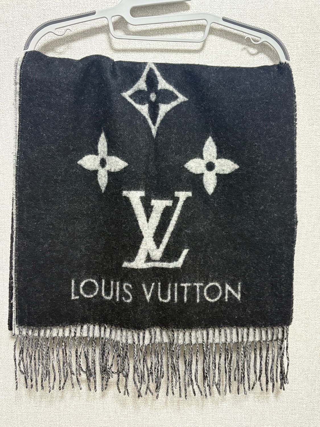 루이비통 레이캬비크 머플러 블랙 상품이미지1