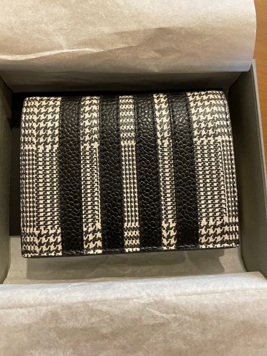 톰브라운 카드지갑 한정판 상품이미지2