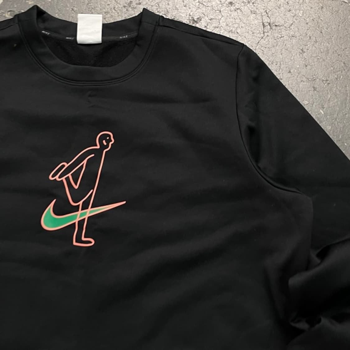 105 나이키 써마핏 요가 맨투맨 상품이미지2