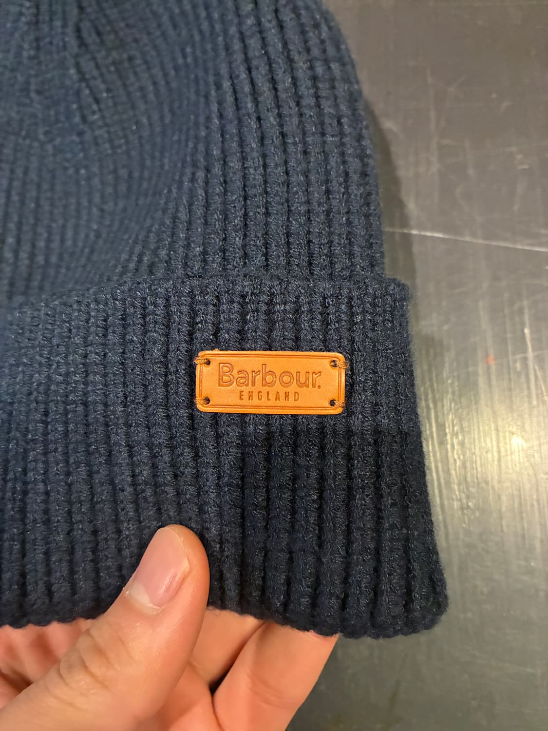 바버 퍼 방울 비니 네이비 상품이미지2