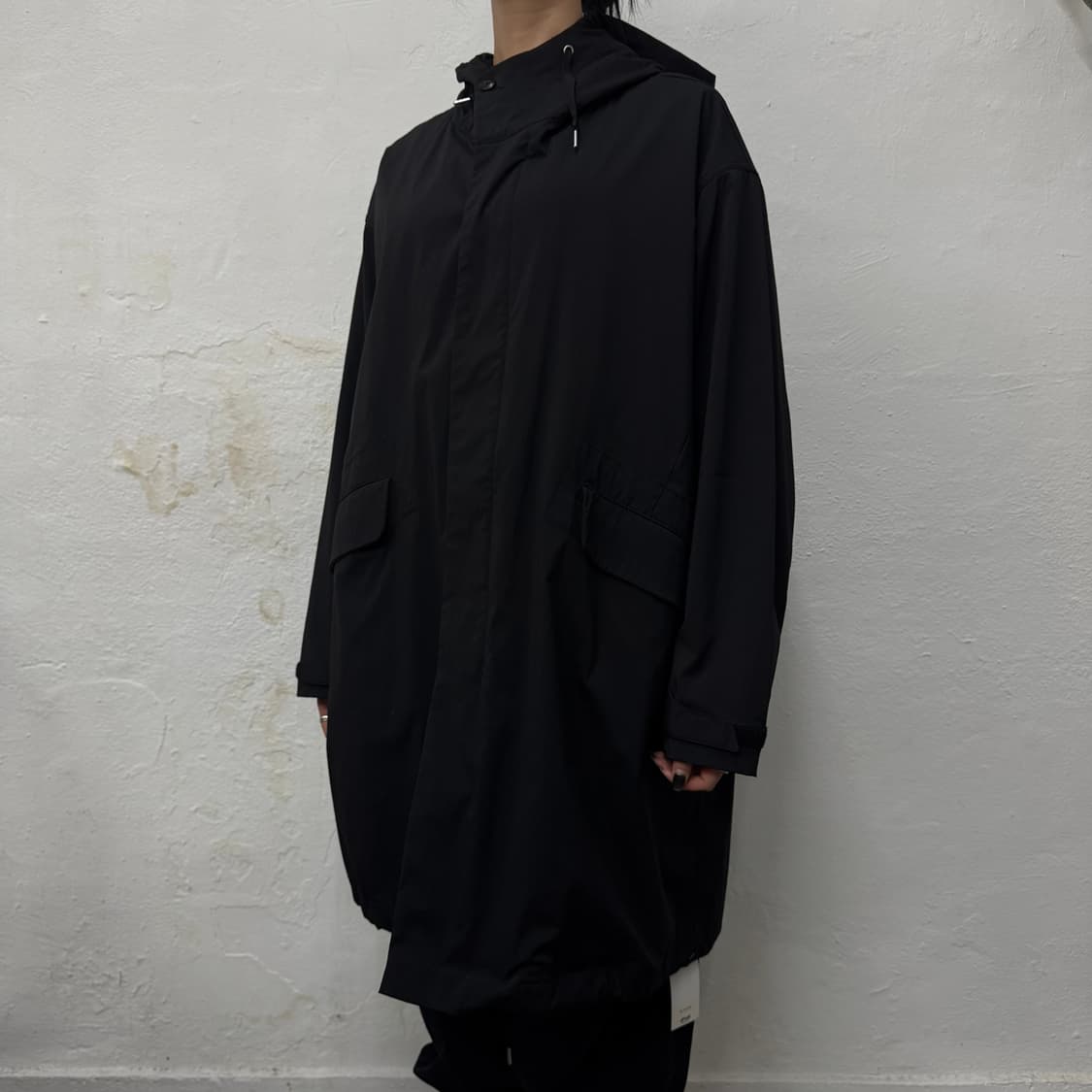 빔즈(BEAMS HEART) 블랙 나일론 폴리우레탄 혼방 후드 모즈 코트 상품이미지1