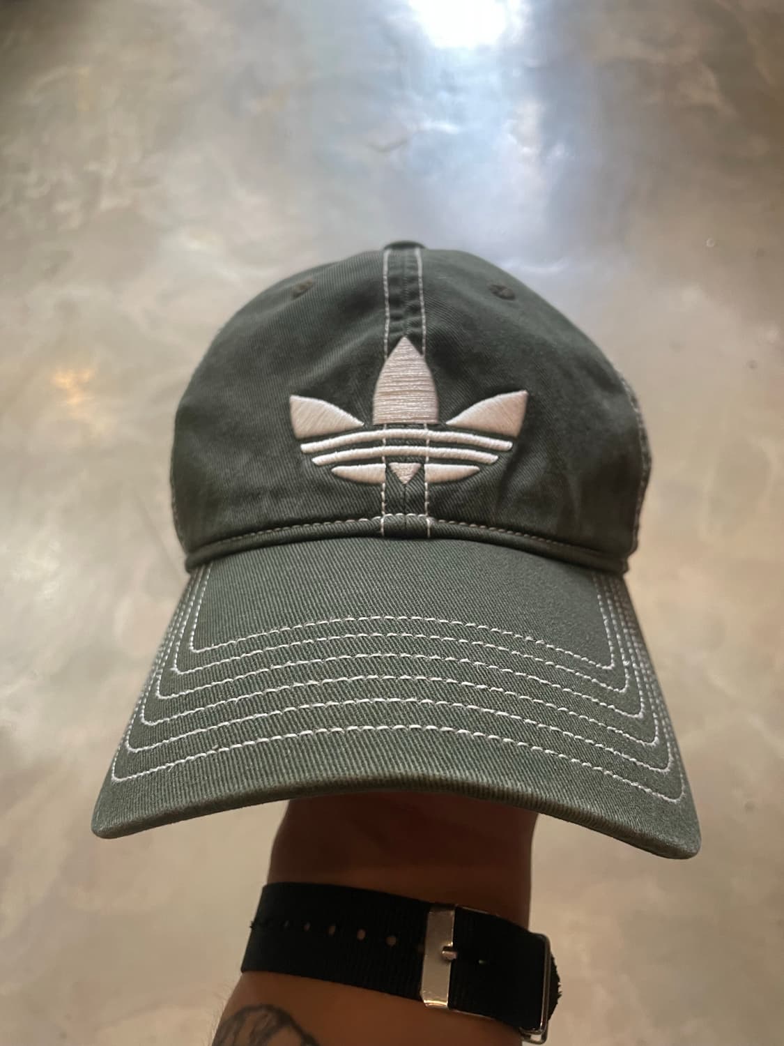 아디다스 볼캡 카키 상품이미지1