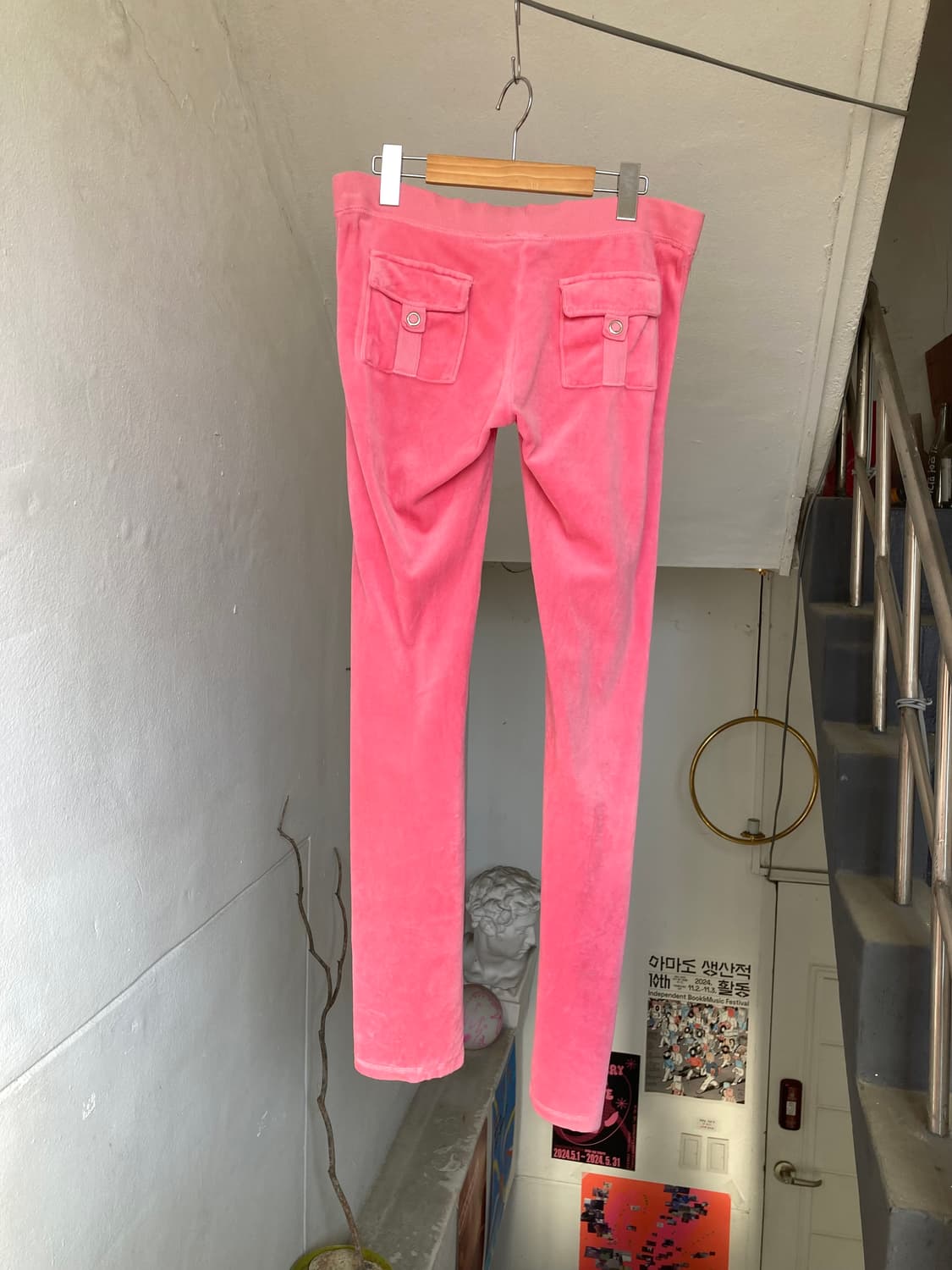 쥬시 꾸뛰르 벨벳 로우라이즈 부츠컷 팬츠 상품이미지5