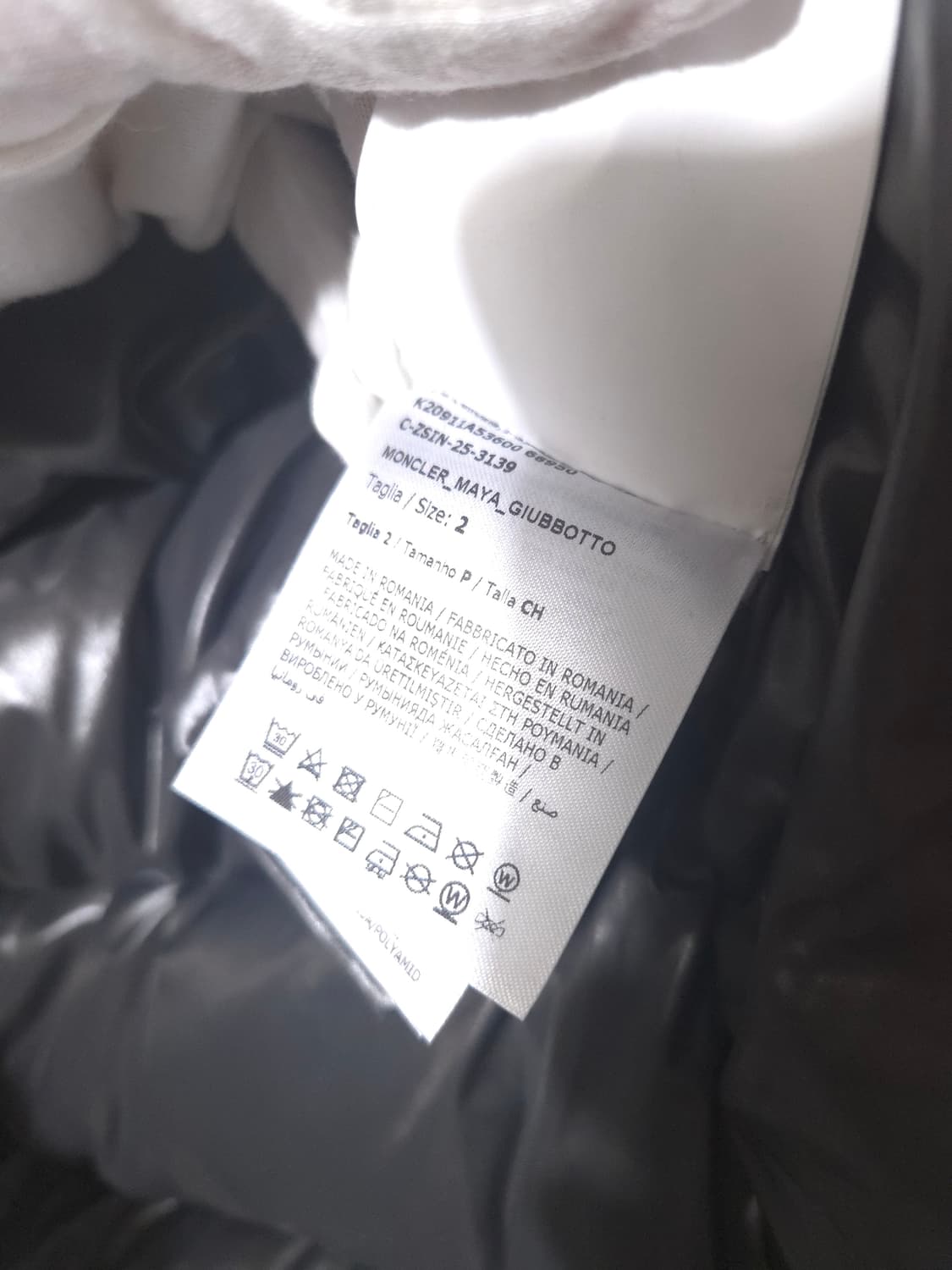 [새상품, 25FW] 몽클레어 마야 쇼트 다운 패딩 2 Size 상품이미지8