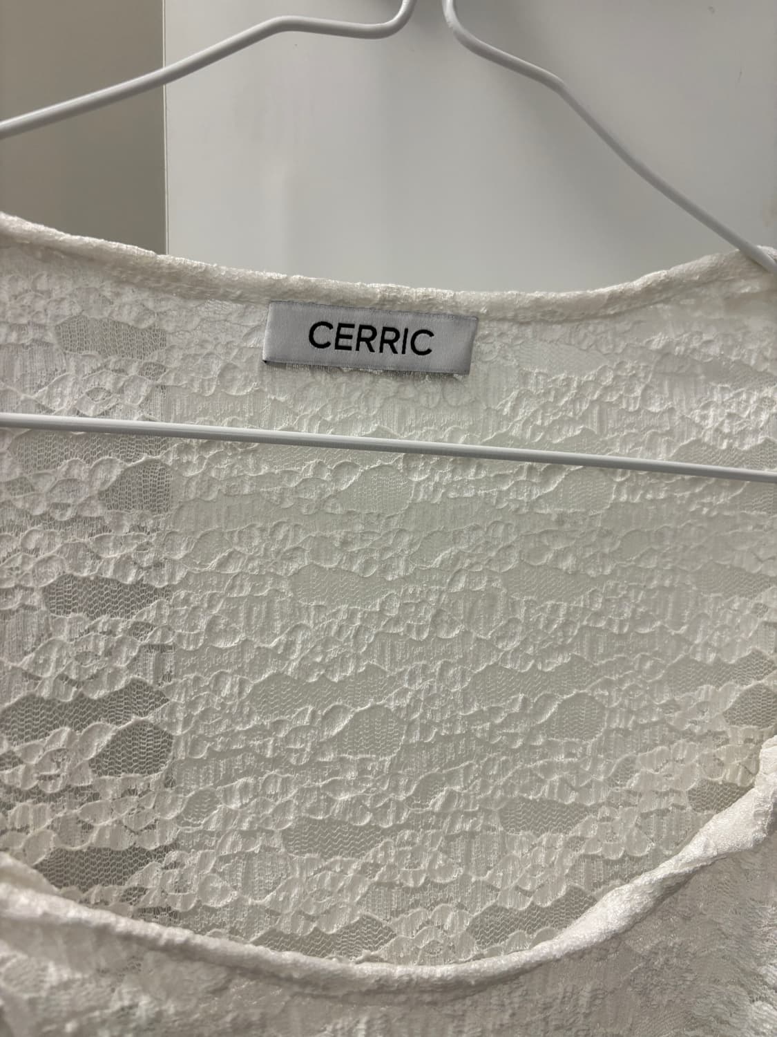 세릭 LACE SHOULDER SHIRRING TOP / IVORY 상품이미지8