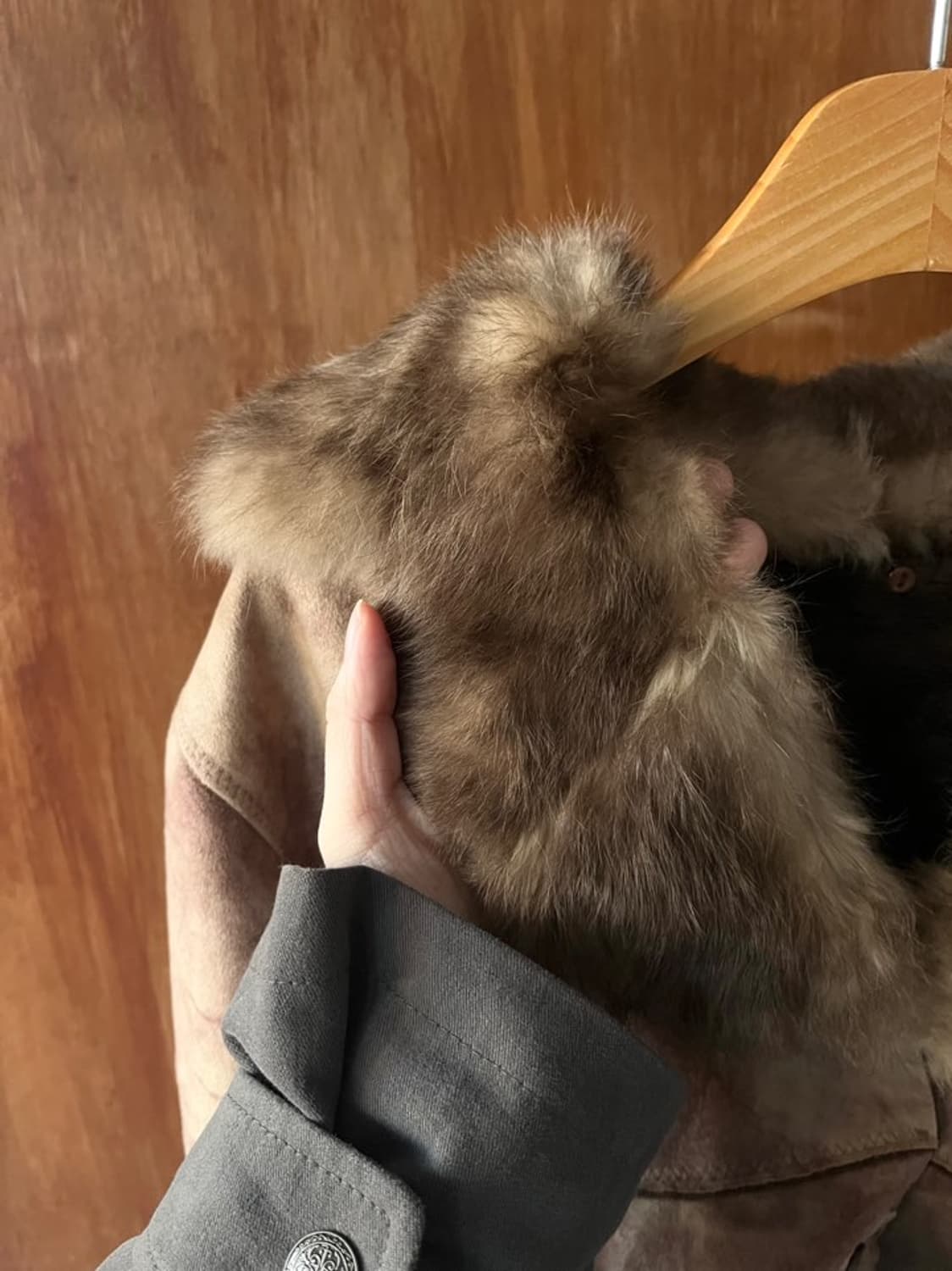 Distressed shearling crop jacket 상품이미지4