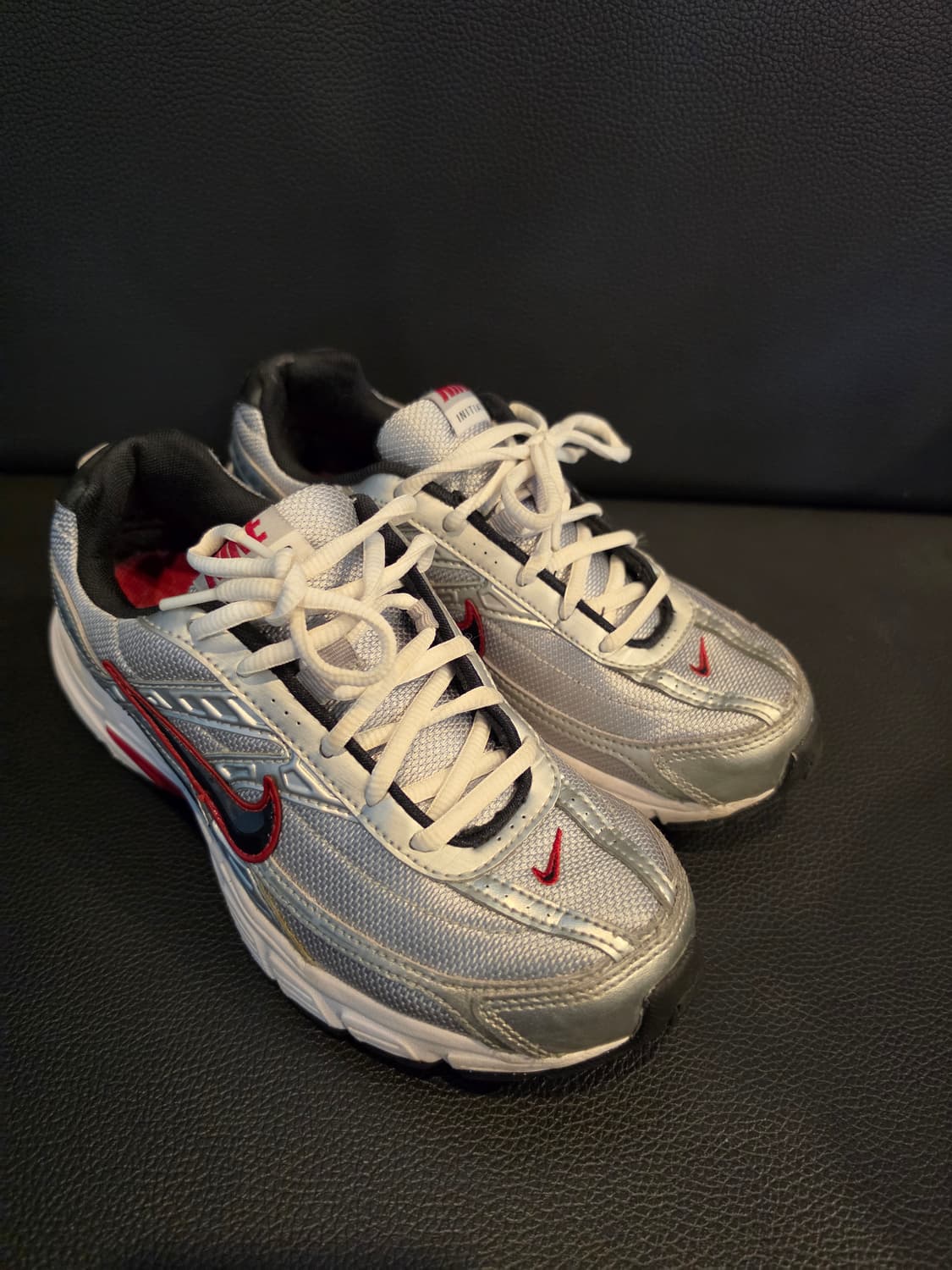 나이키 이니시에이터 런닝화 실버/레드 상품이미지2