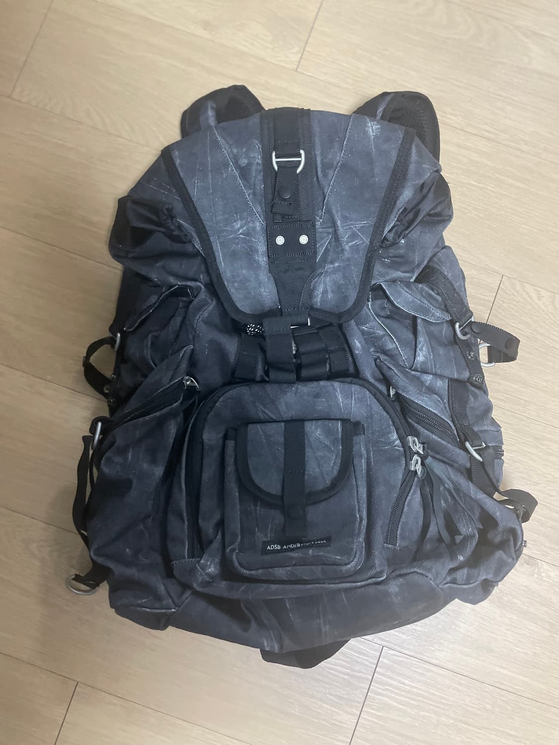 앤더슨벨 베를린 백팩 블랙데님 상품이미지1