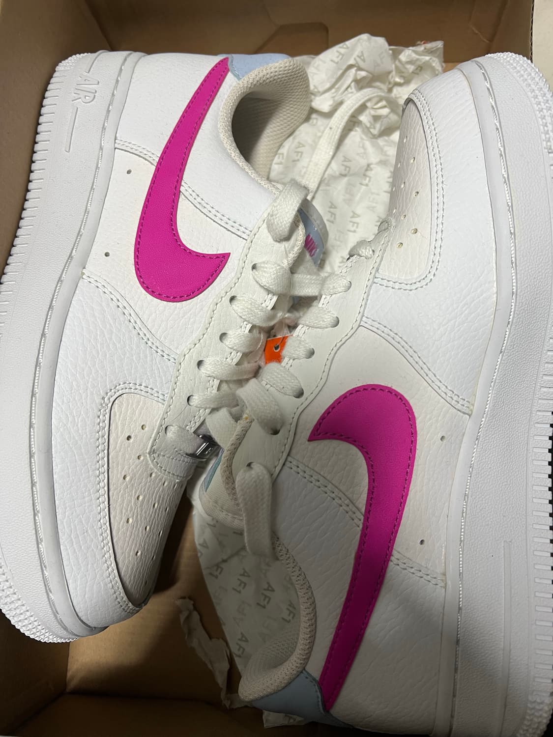 나이키 에어포스 235 상품이미지1