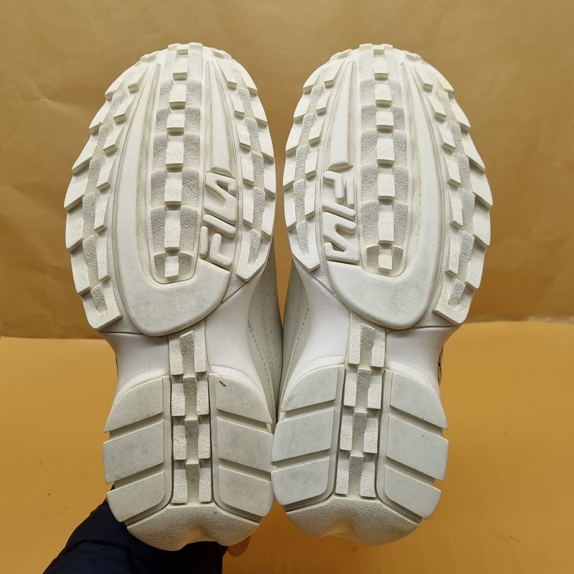 휠라 디스럽터2 운동화250  상품이미지3