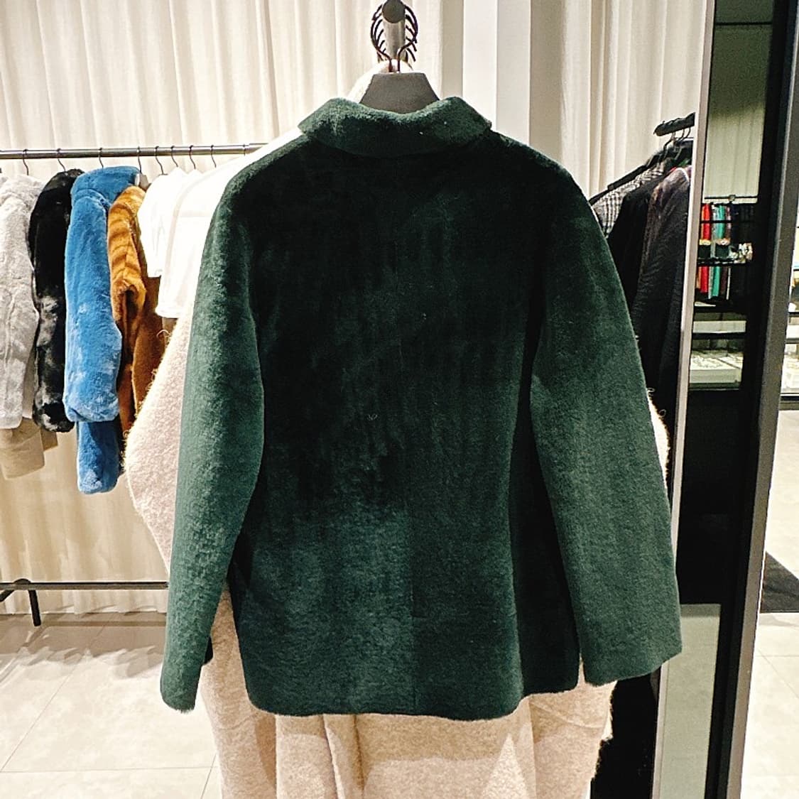 이네스 앤 마샬 여성 딥그린 양털 양가죽 퍼 자켓  상품이미지4