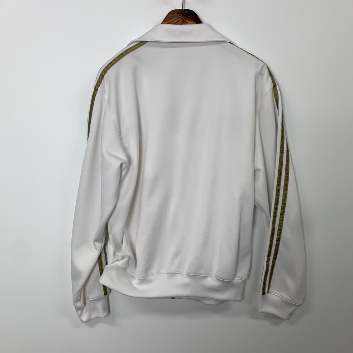 아디다스 루즈핏 화이트 카키 배색 트랙 져지  상품이미지3