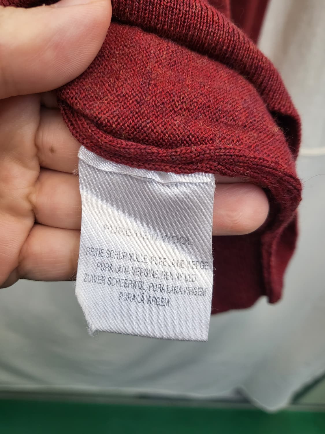 버버리 브이넥 니트 버건디 상품이미지5