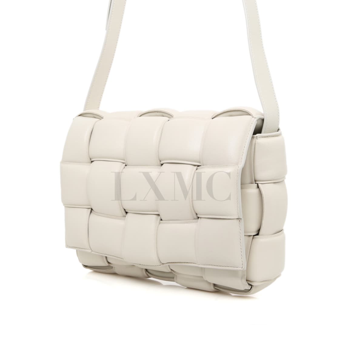 보테가베네타 카세트백 화이트 인트레치아토 패딩백 591970 상품이미지3