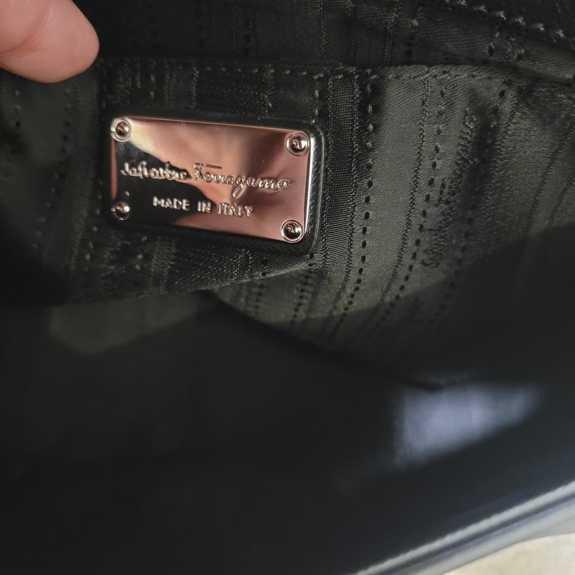 페라가모 간치니 숄더백 상품이미지8