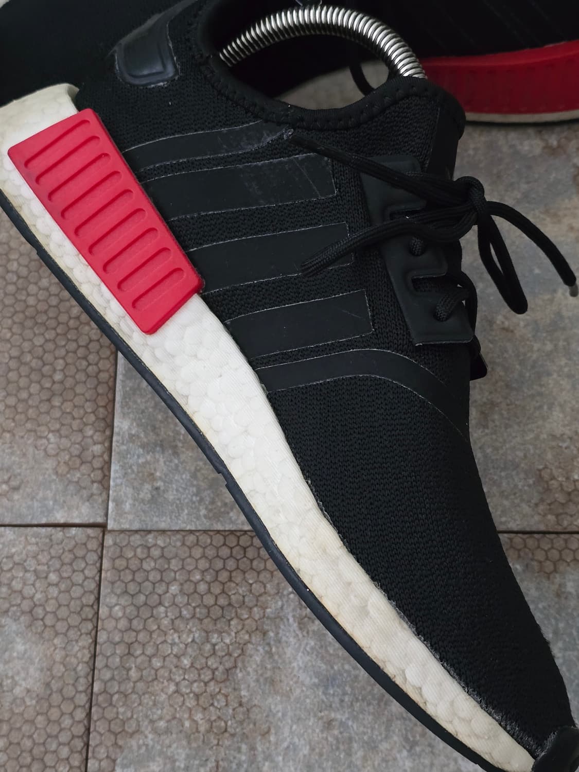 (265)아디다스 nmd r1 코어 블랙 상품이미지5