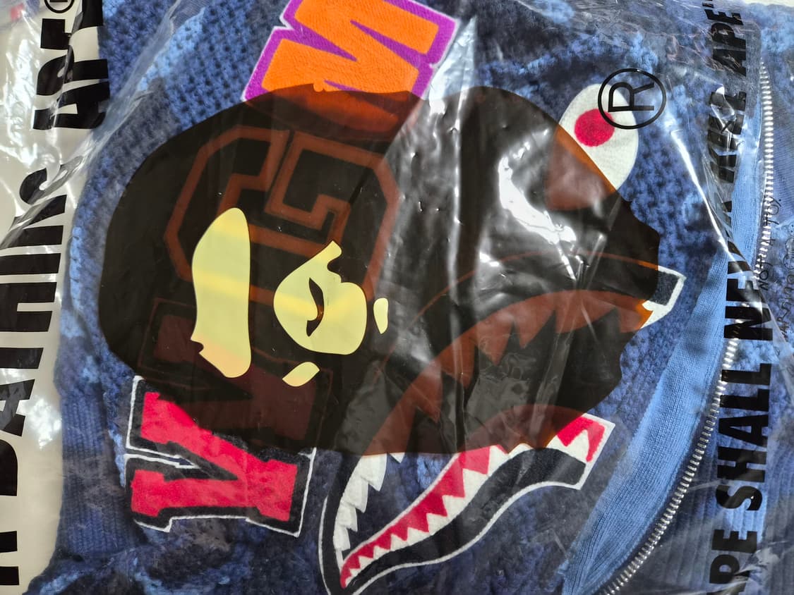 베이프 정품 XL 컬러 카모 크로쉐 샤크후드집업 상품이미지6