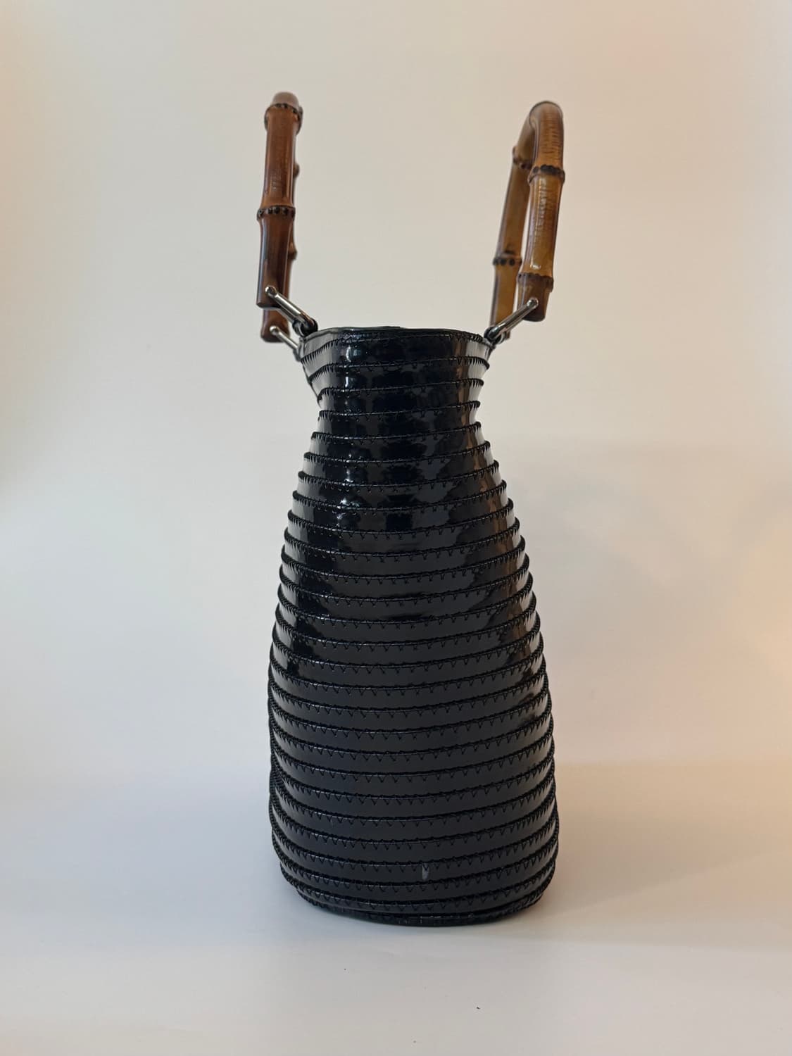 구찌(Gucci) 뱀부 에나멜 레더 토트백 상품이미지2