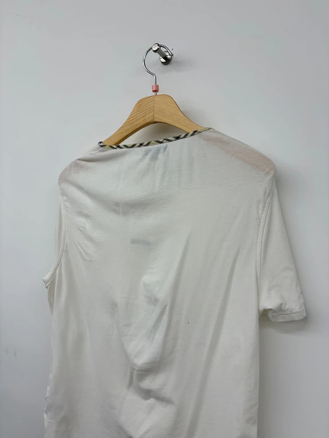 버버리 노바체크 트리밍 코튼 반팔 티셔츠 PN9726 상품이미지4