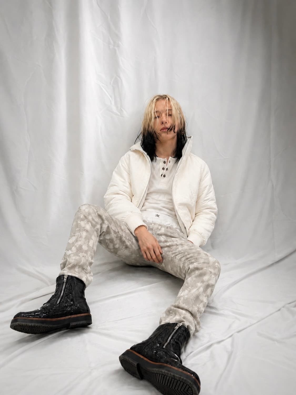 Maison Margiela MM6 애시드 컷오프 슬림 팬츠 상품이미지1