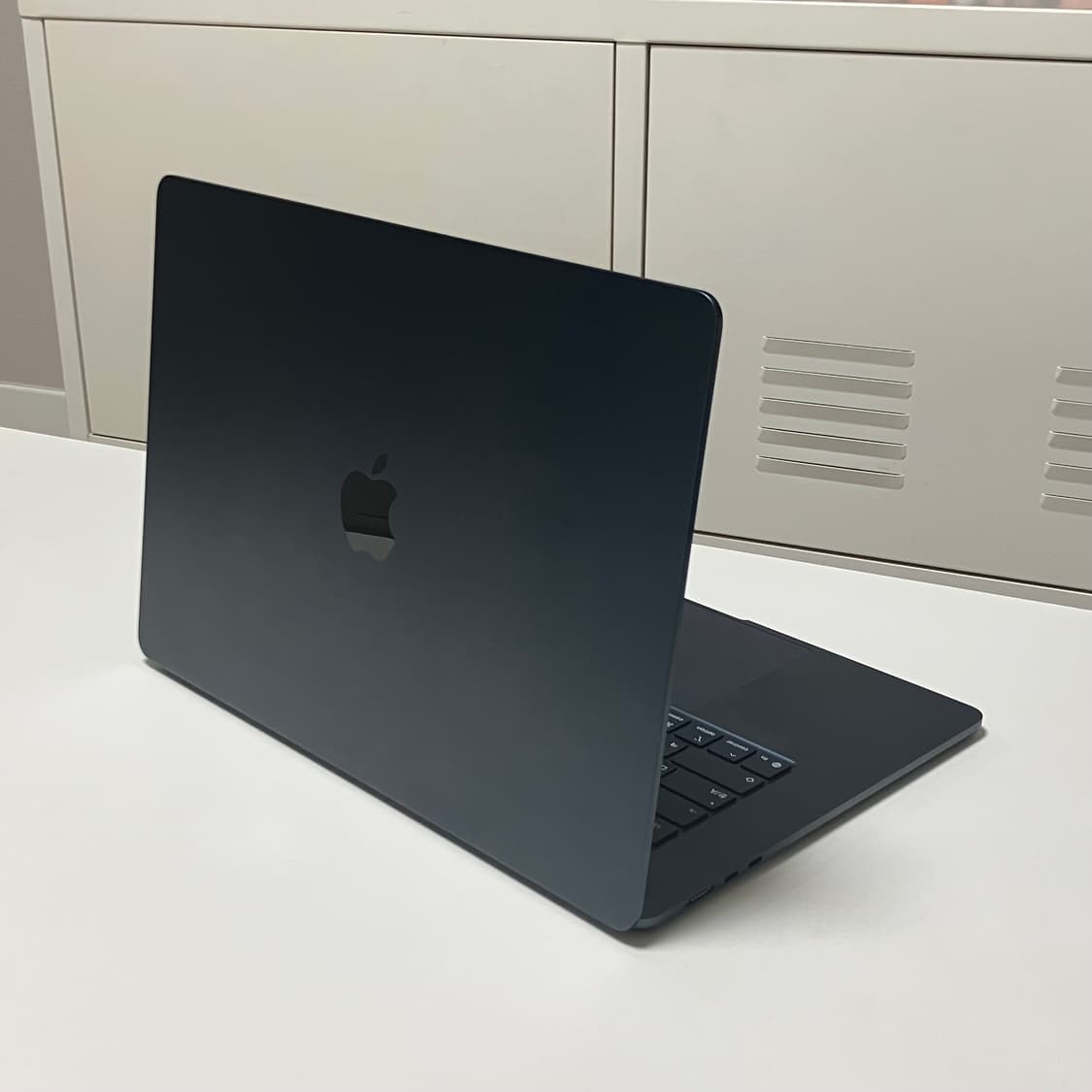 2025 맥북 에어 15 M4 미드나이트 풀박스 상품이미지2